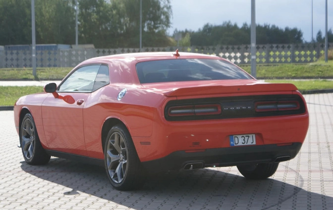 Dodge Challenger cena 81900 przebieg: 211000, rok produkcji 2017 z Legnica małe 137